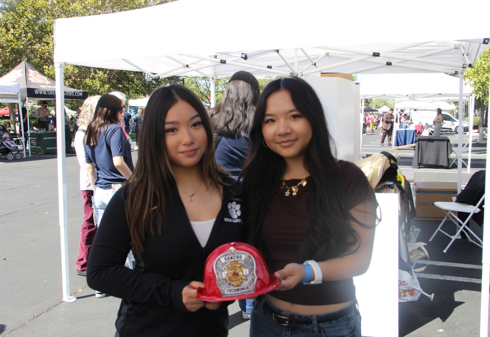 Project Pulmonary youth-led pulmonary health nonprofit volunteers at a community fair booth